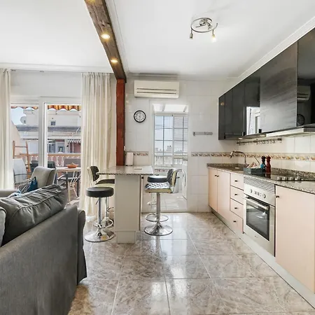 דירה Atico De Dos Con La Ubicacion Perfecta טורבייחה